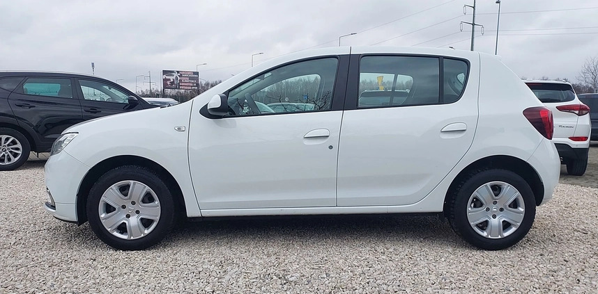 Dacia Sandero cena 29900 przebieg: 135000, rok produkcji 2017 z Lębork małe 232